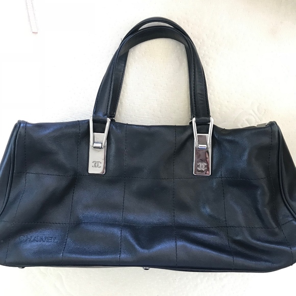 CHANEL Handbags - AUTHENTIC Vintage Chanel Bag
